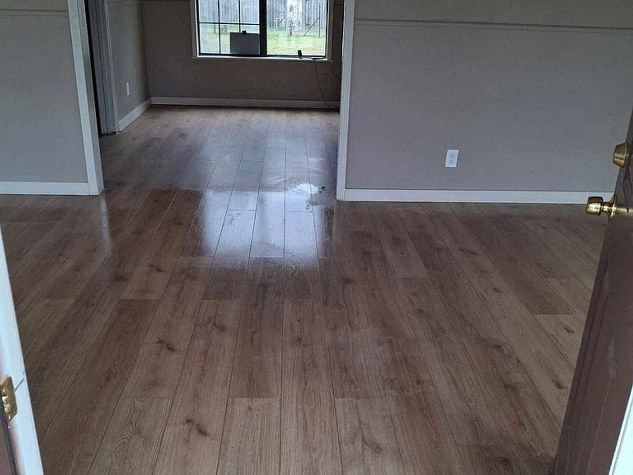 1811 Nw Baldwin Ave - Photo 4 of 13