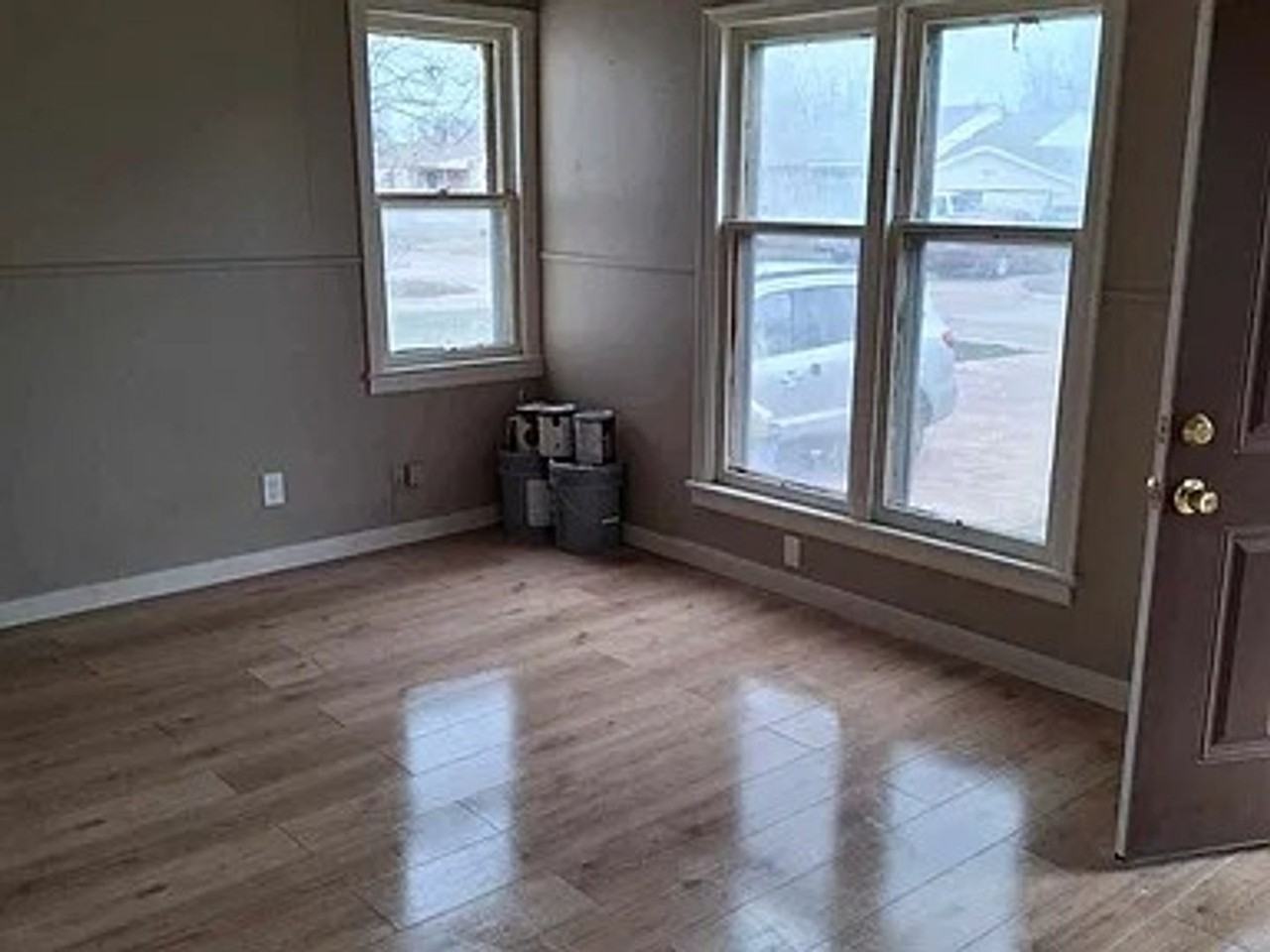 1811 Nw Baldwin Ave - Photo 5 of 13