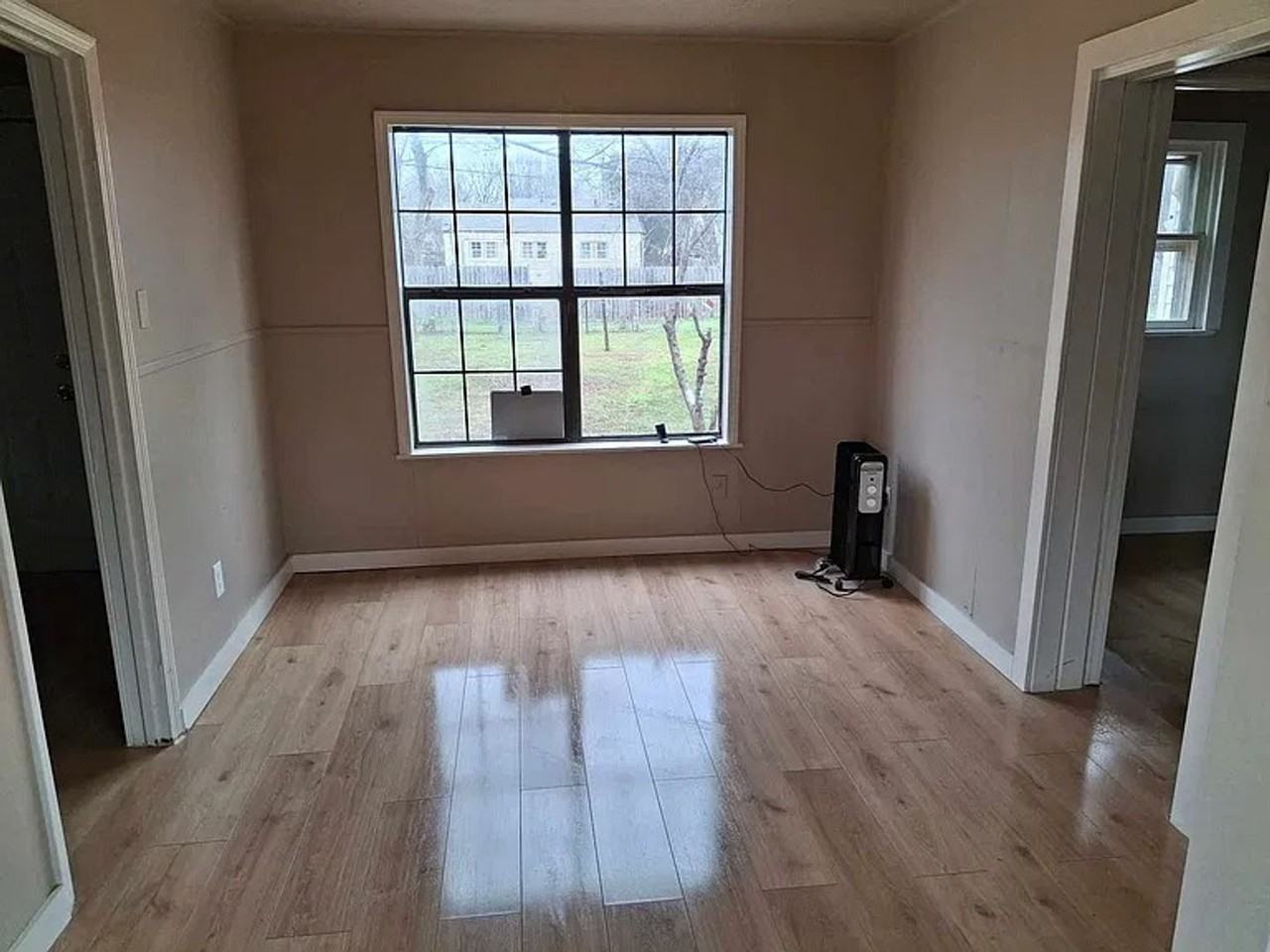 1811 Nw Baldwin Ave - Photo 6 of 13