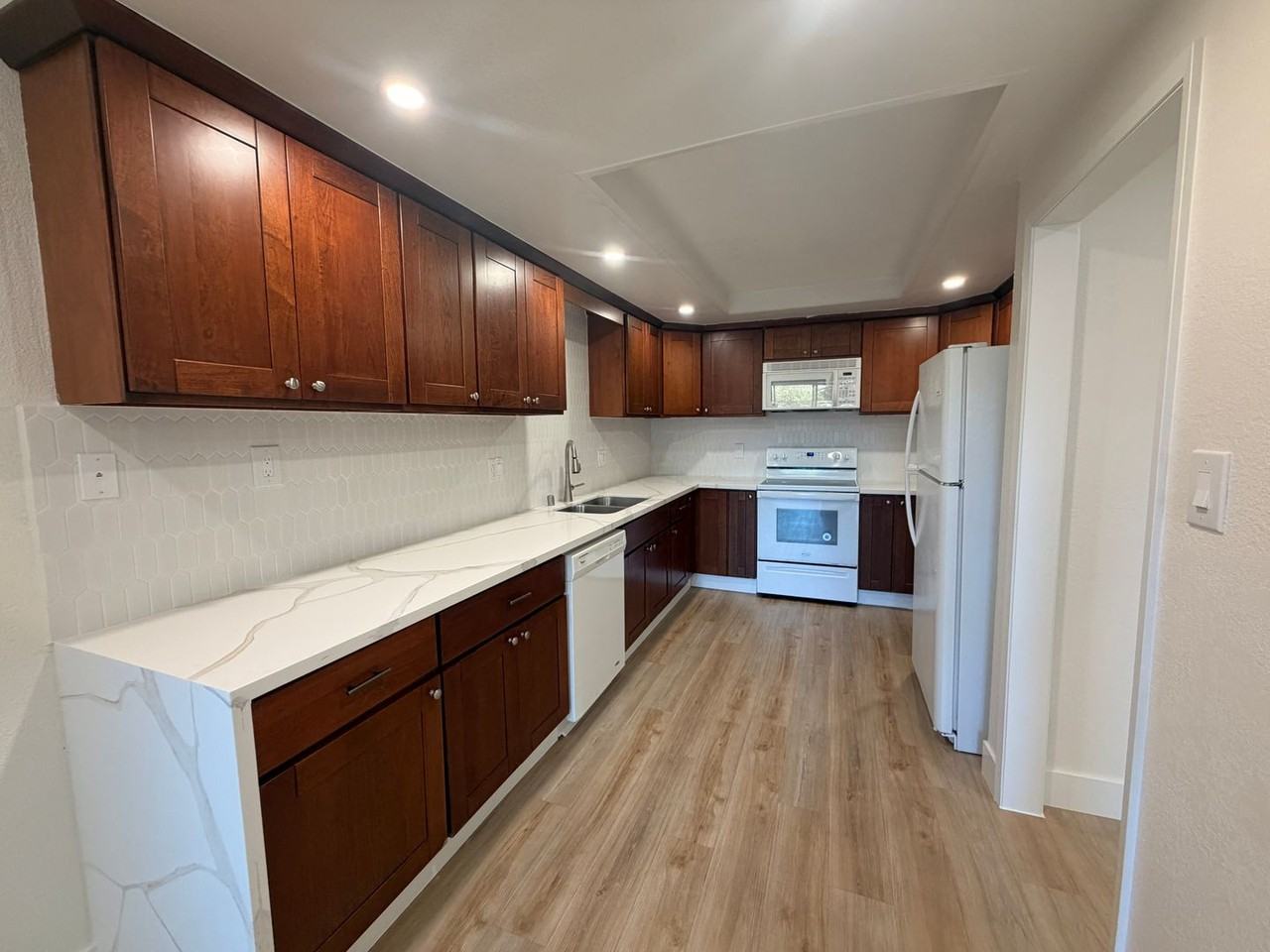 7386 Tulare Hill Dr - Photo 5 of 19