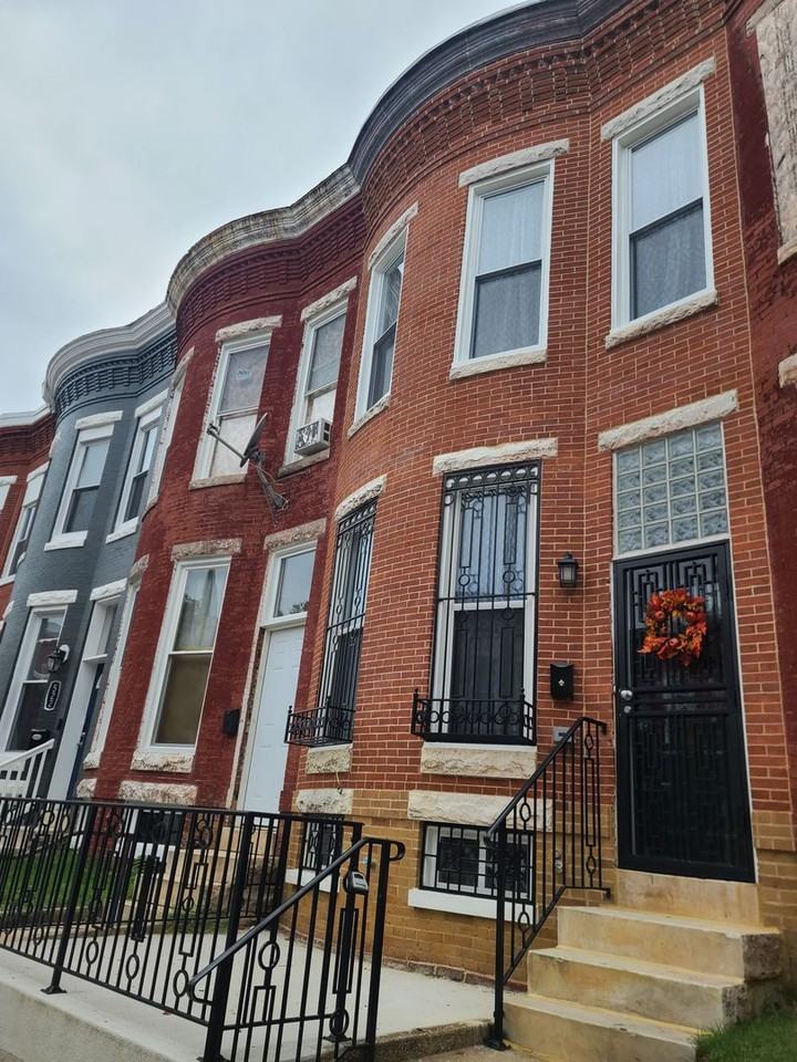 526 E 23rd St - Photo 2 of 25