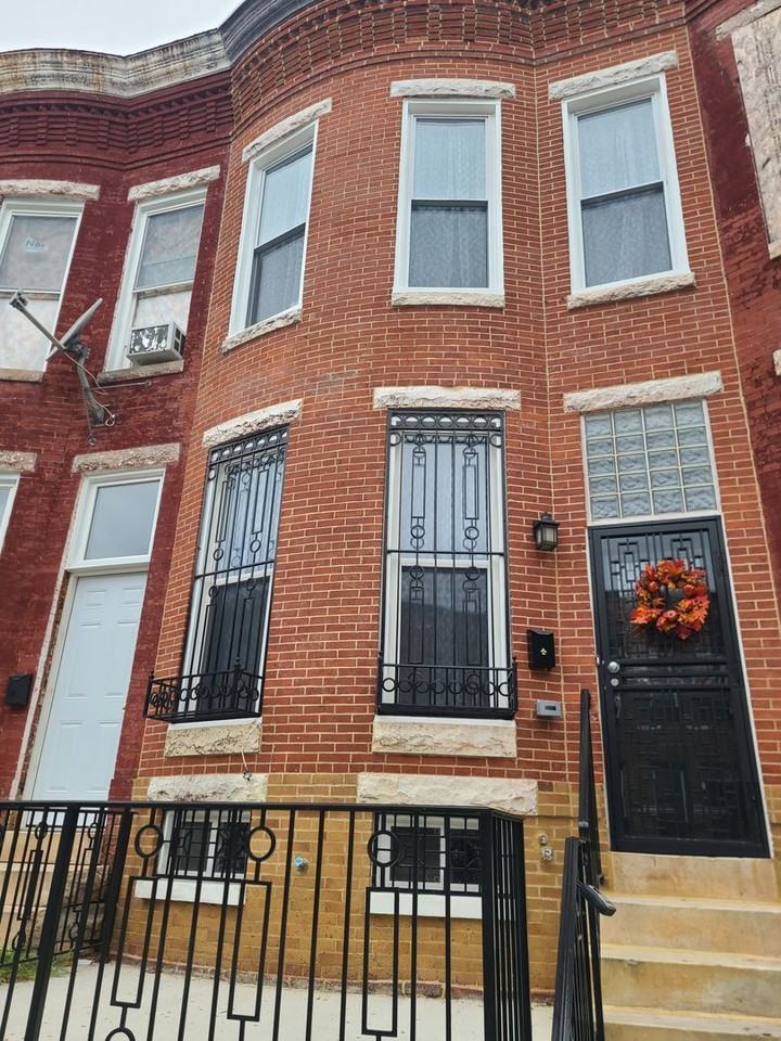 526 E 23rd St - Photo 3 of 25
