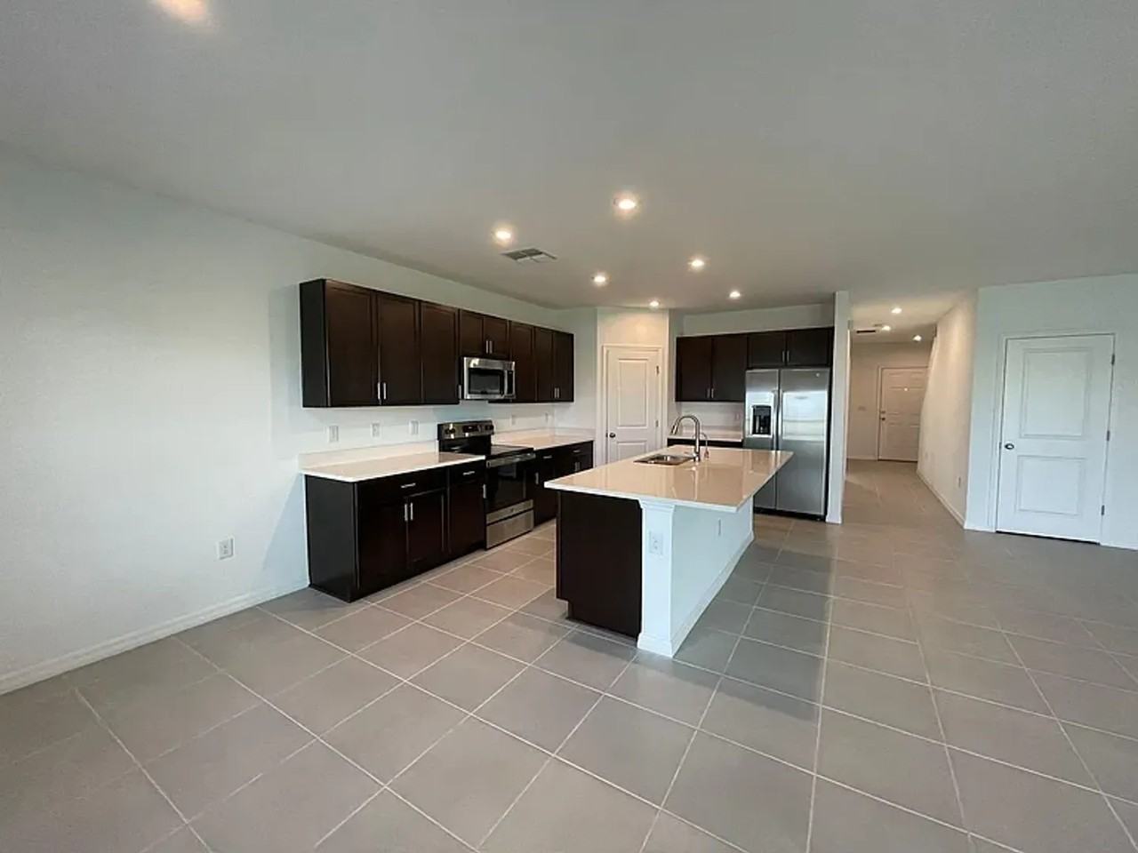 239 Zircon Rd - Photo 6 of 39