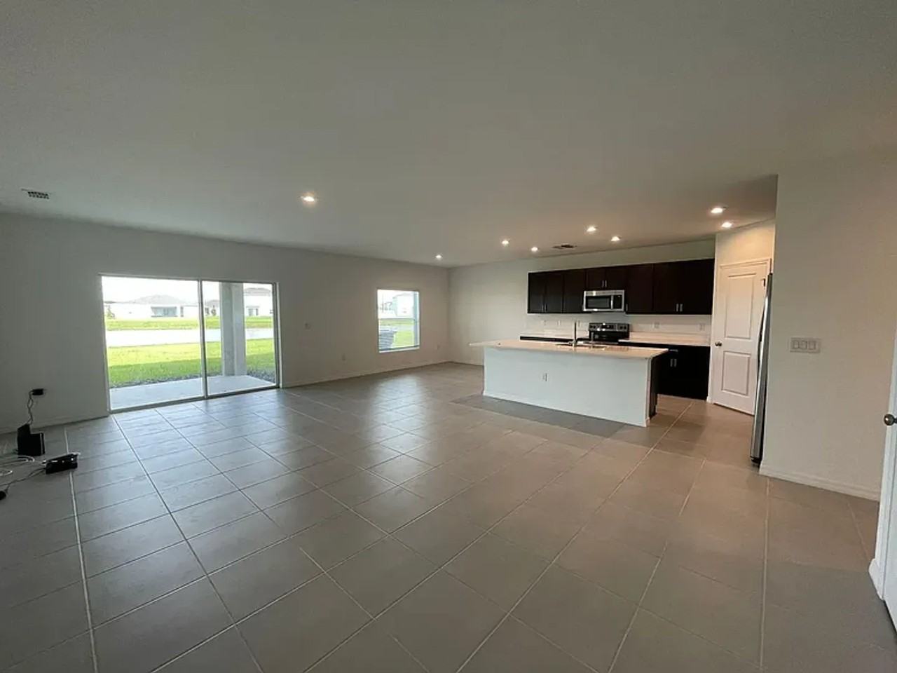 239 Zircon Rd - Photo 7 of 39