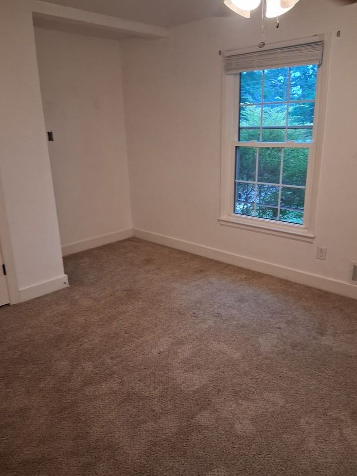 3367 Braeswood Ct - Photo 6 of 14