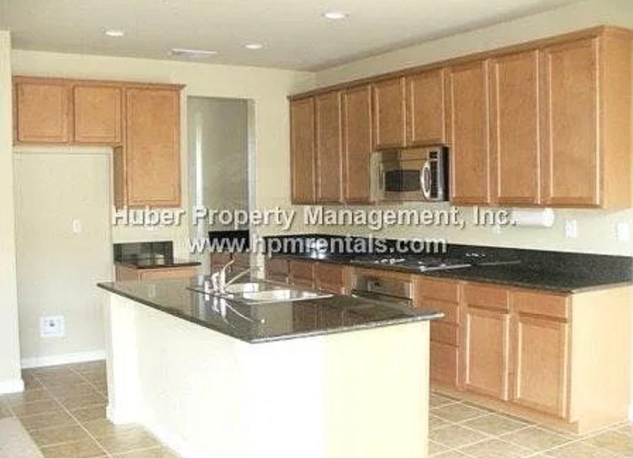11004 Caballo Cir - Photo 4 of 11