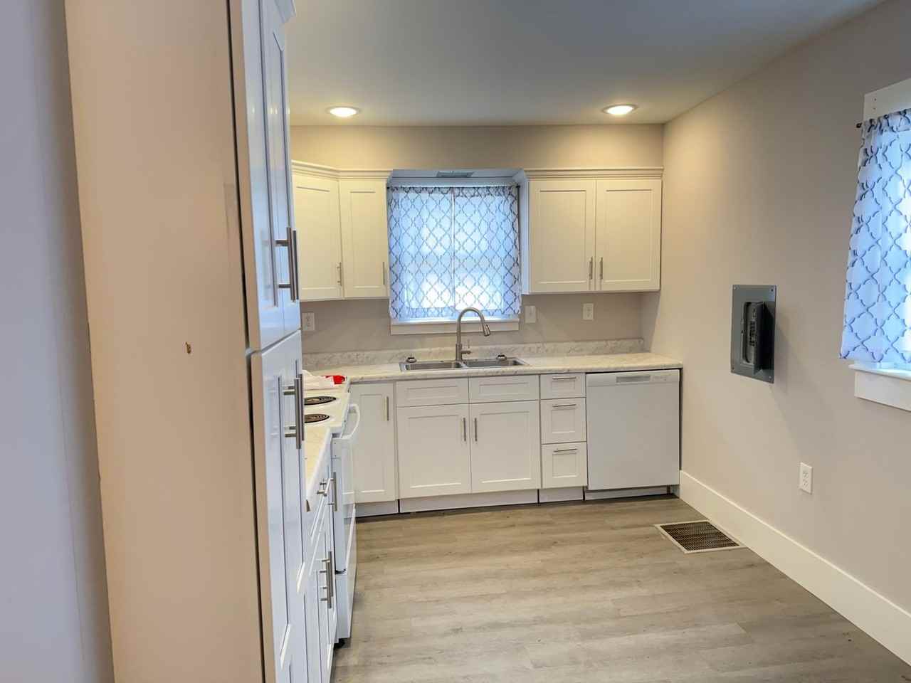 103 N Walnut St - Photo 2 of 10