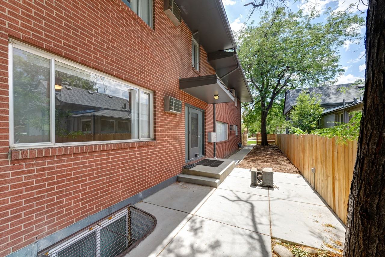 1811 Walnut St. - Photo 5 of 39