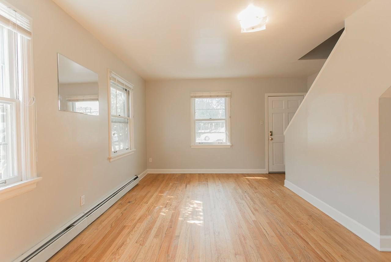1015 Pennsylvania Ave - Photo 2 of 32