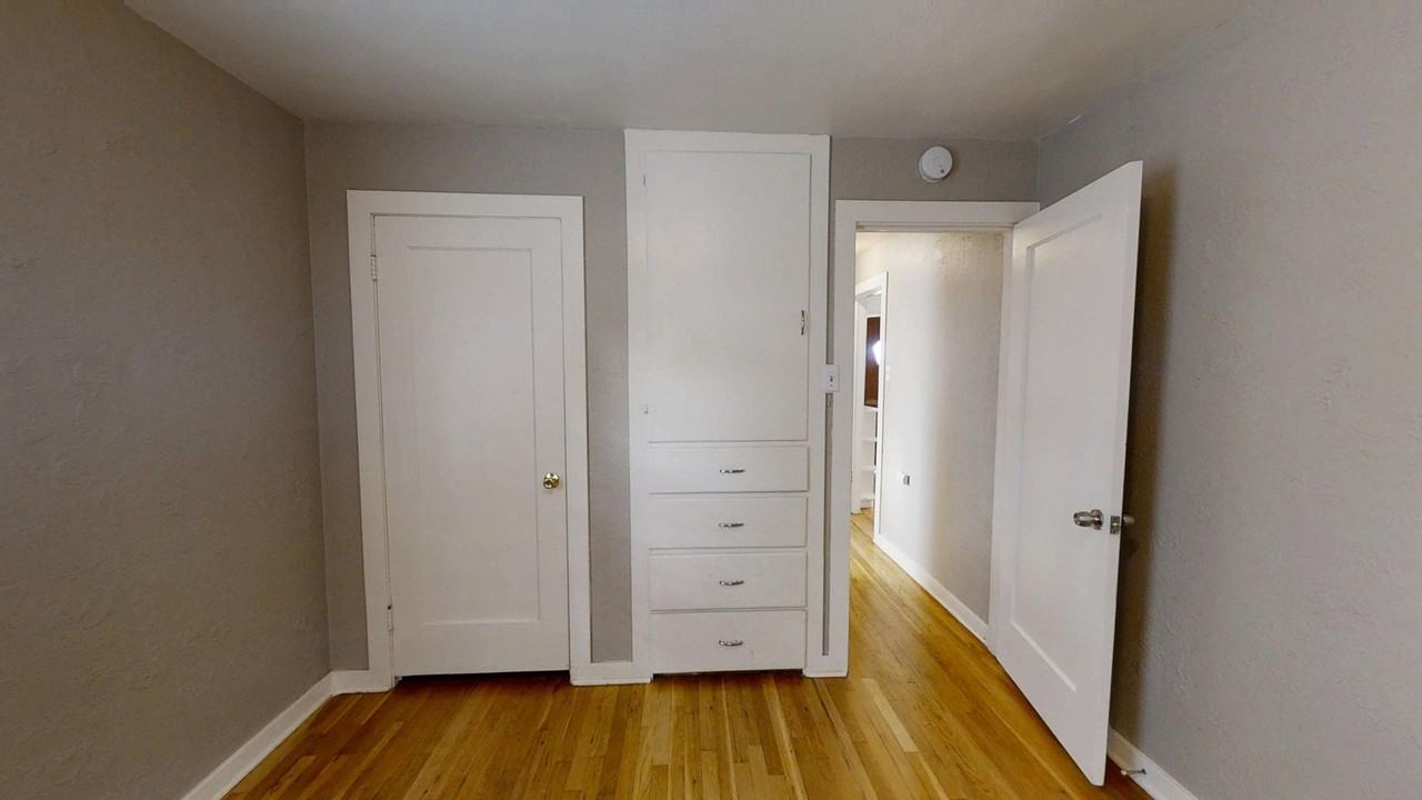 2118 Baseline Rd - Photo 5 of 14