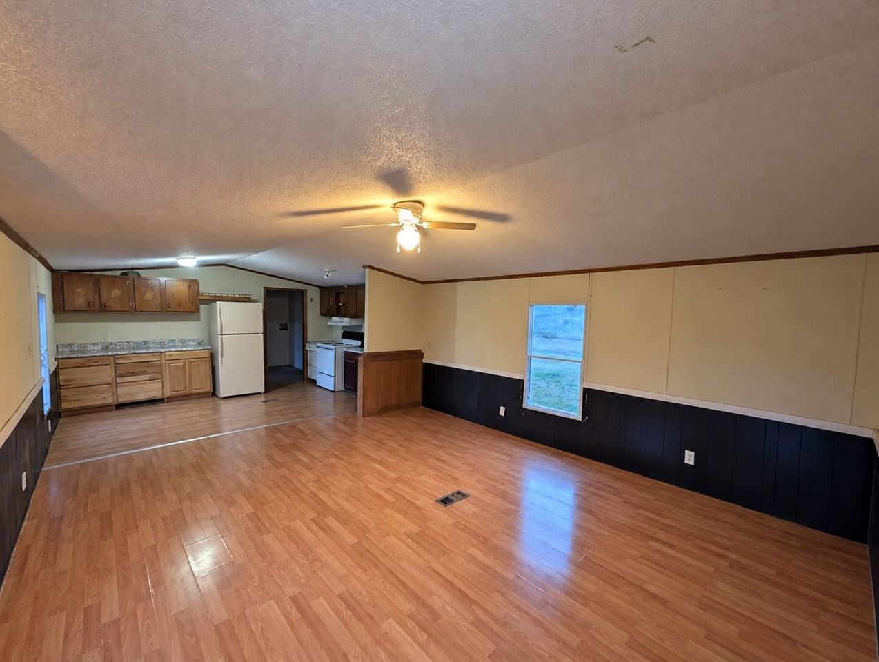 693 Joyner Loop - Photo 2 of 6