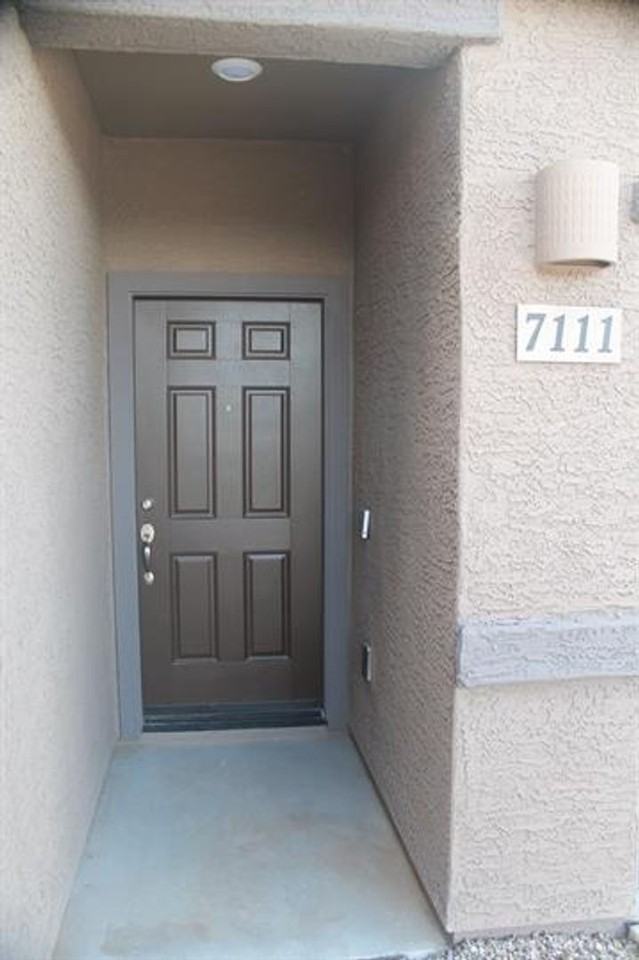 7111 W Jadewood Ln - Photo 3 of 50