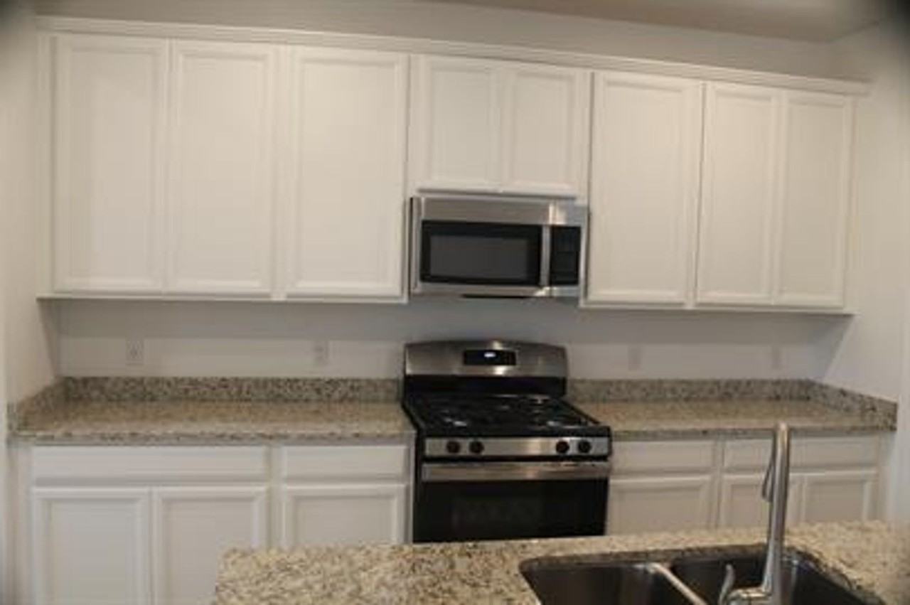 7111 W Jadewood Ln - Photo 7 of 50