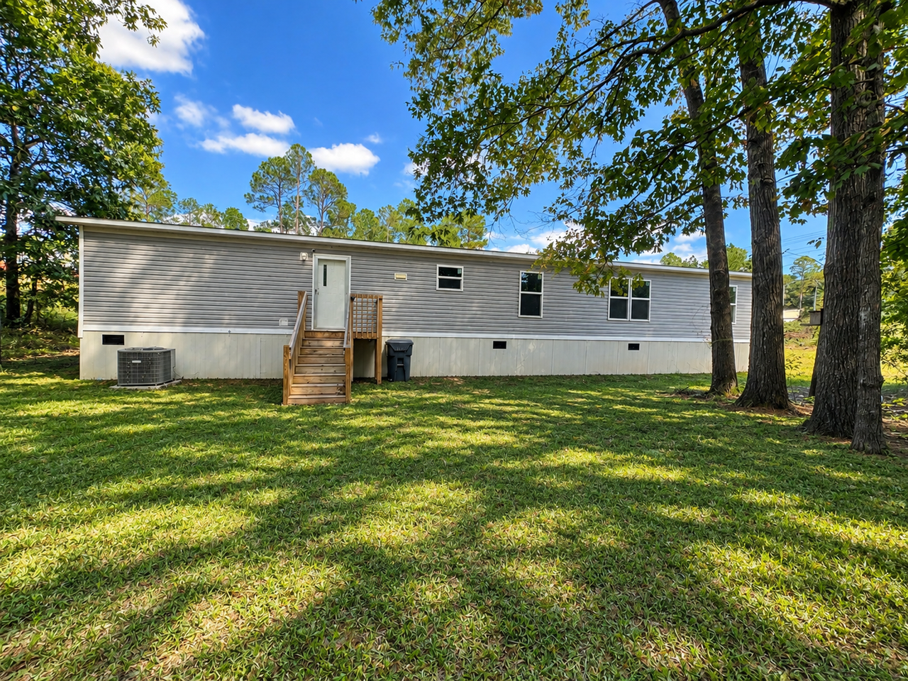 201 Pineturn Ln - Photo 2 of 11