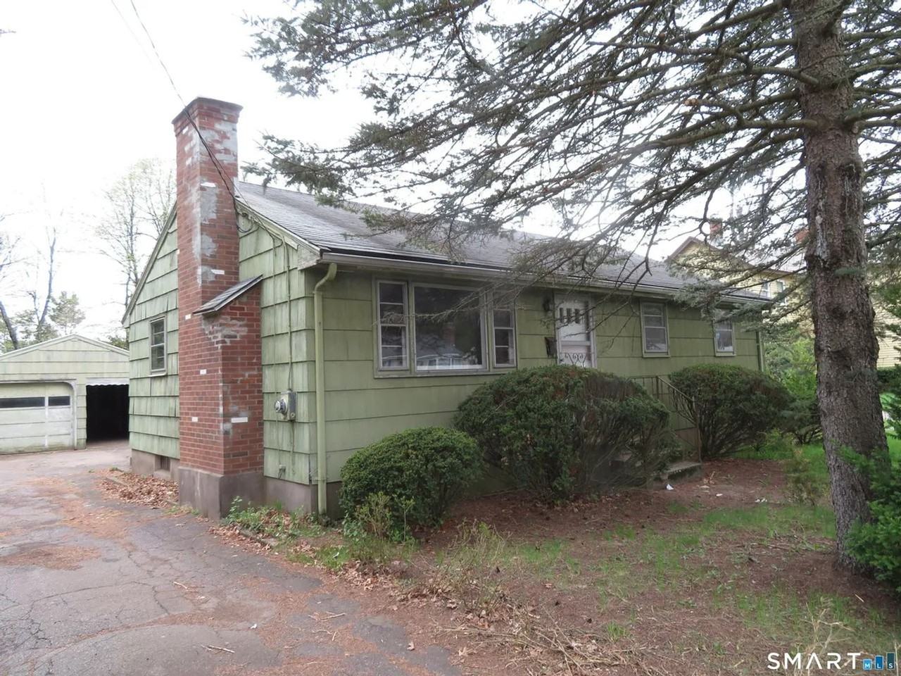 130 Woodland St - Photo 3 of 6