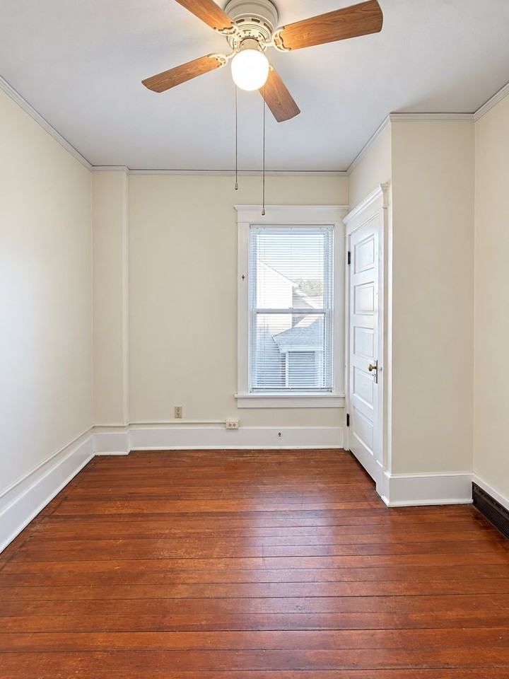 2421 Poppleton Ave - Photo 5 of 30