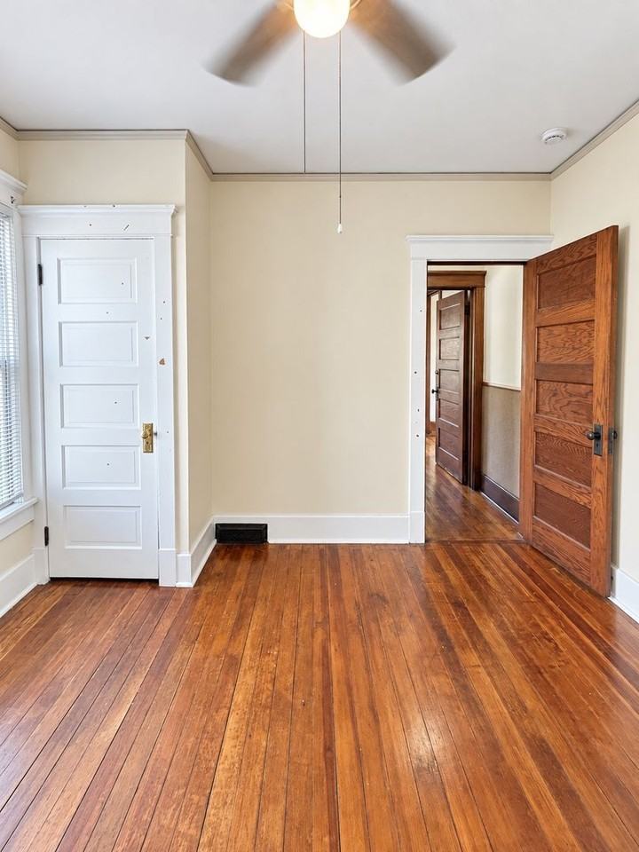 2421 Poppleton Ave - Photo 6 of 30