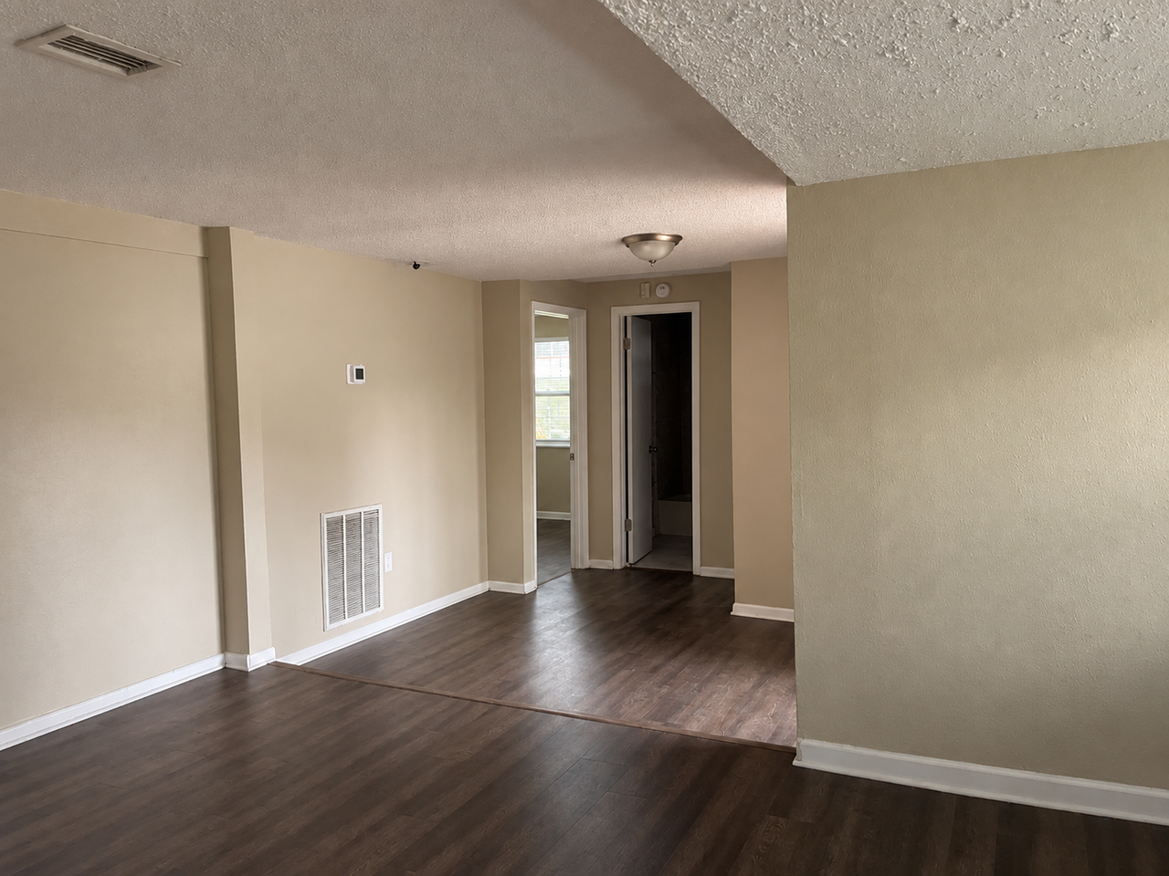 1720 Granville Ct S - Photo 3 of 8
