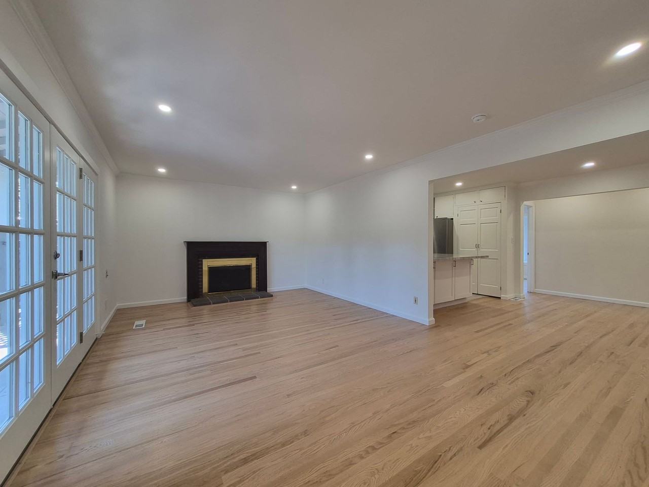 1390 Harker Ave - Photo 2 of 27