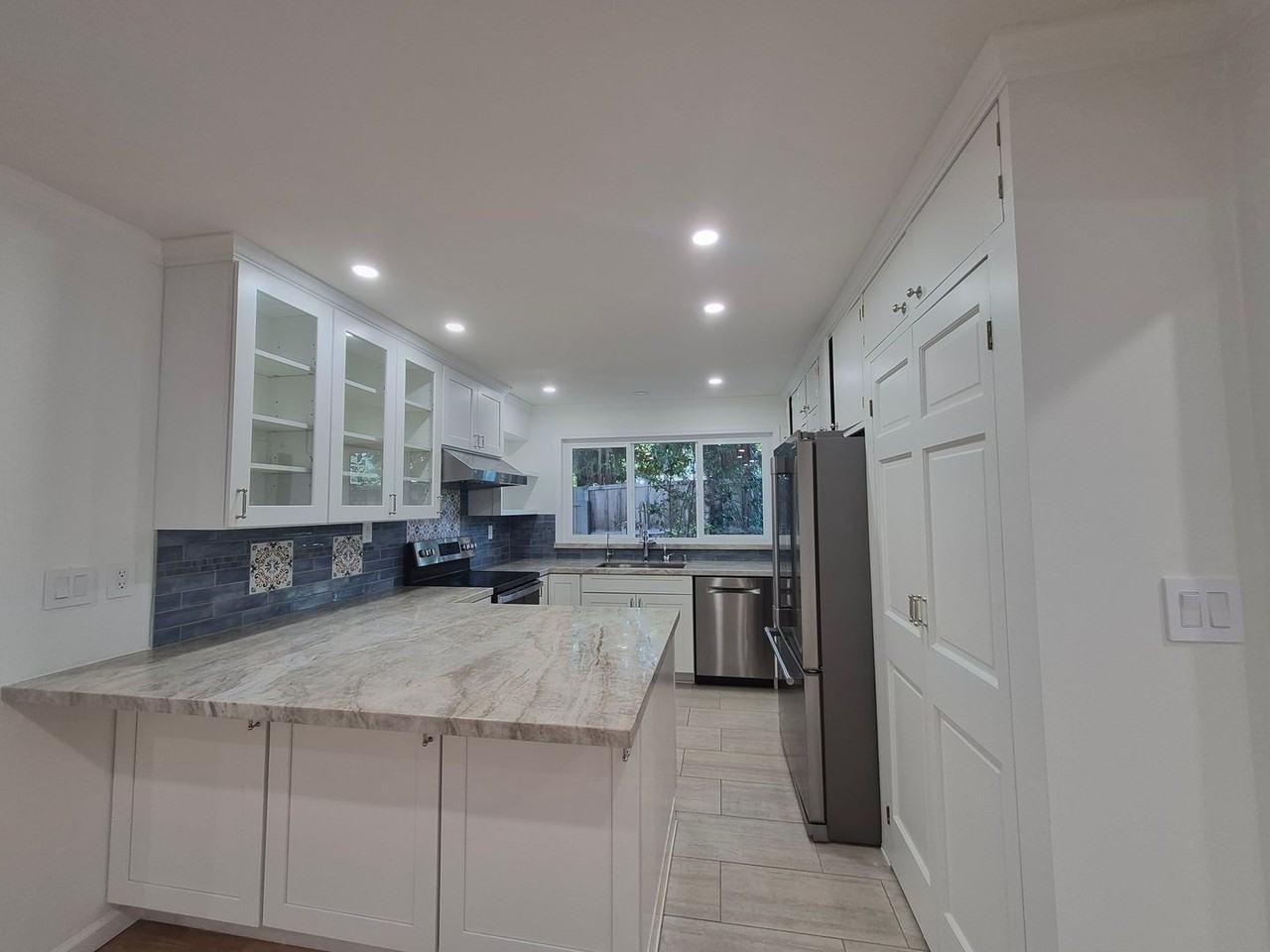 1390 Harker Ave - Photo 5 of 27