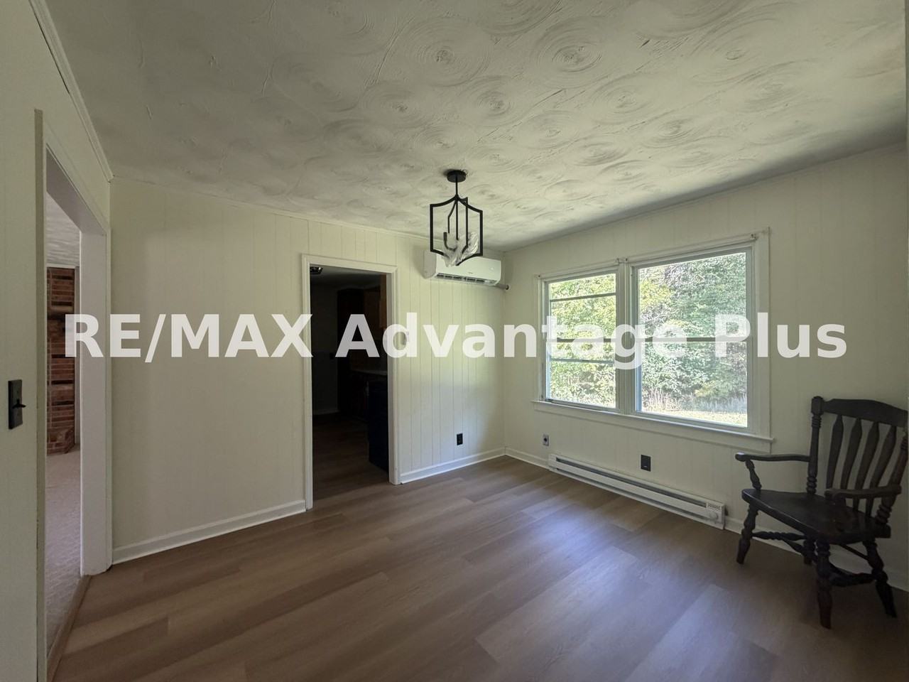 4928 Dixie Hill Rd - Photo 5 of 17