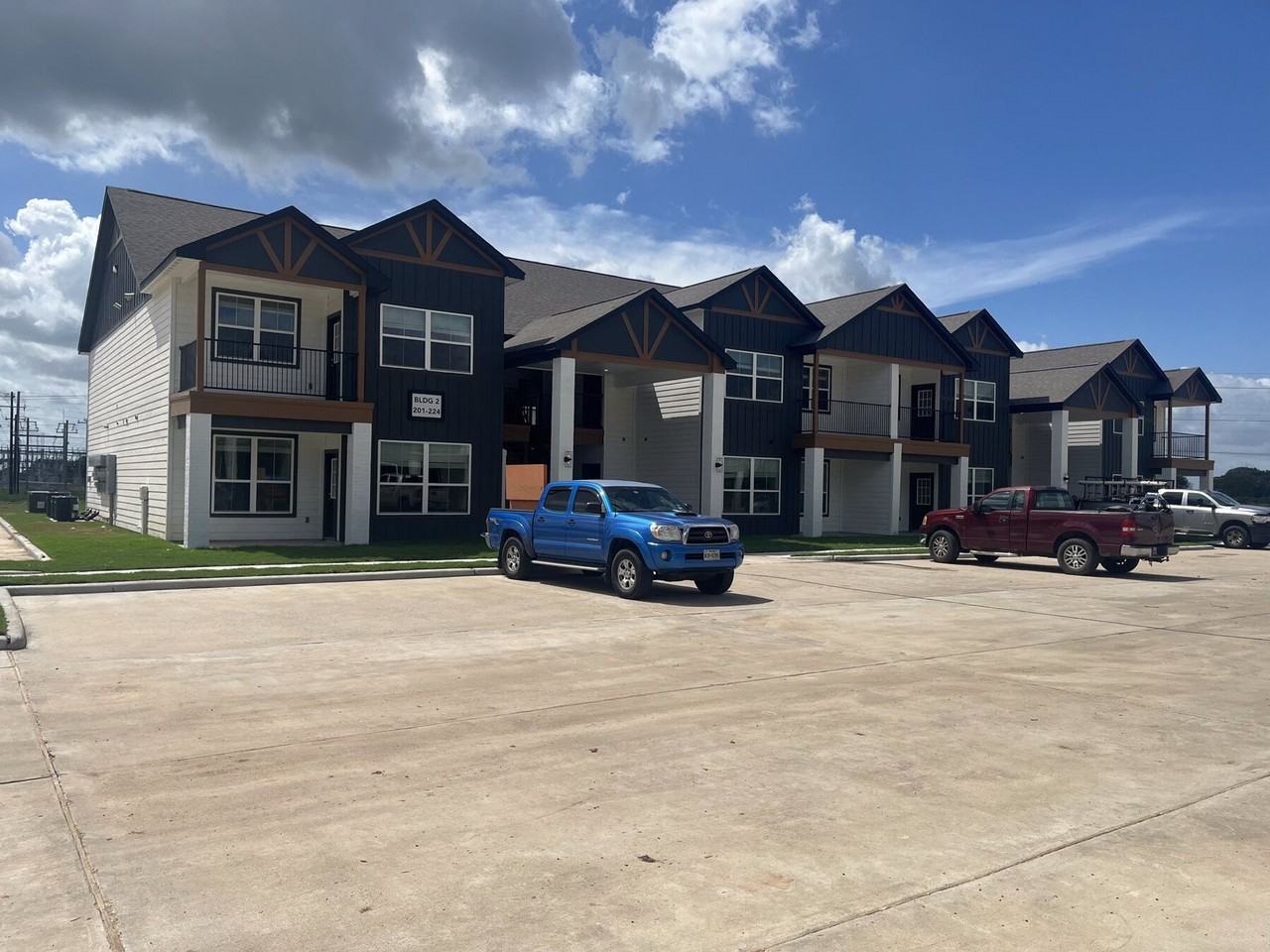 The Reserve at River Bend - Photo 2 of 37