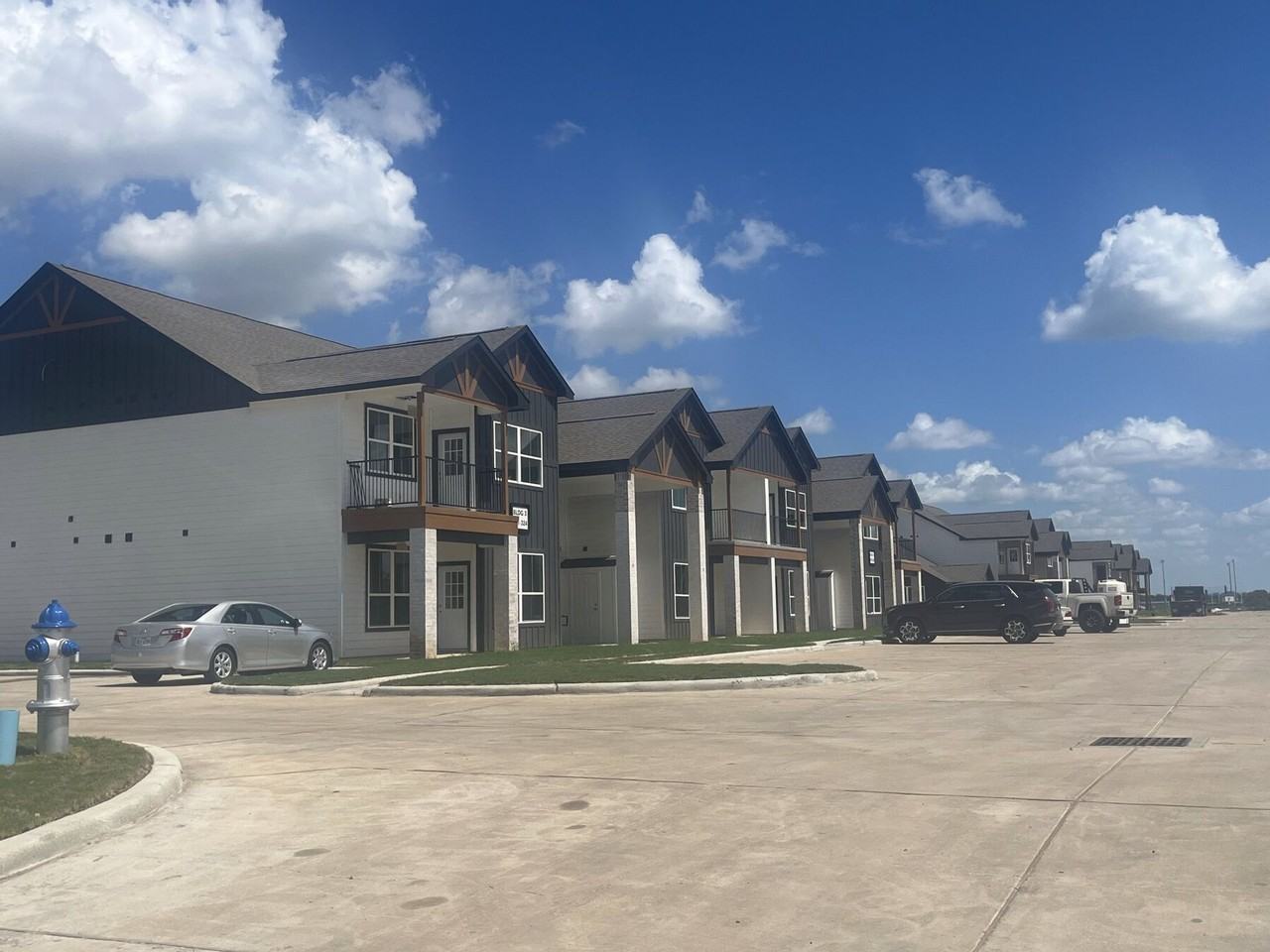The Reserve at River Bend - Photo 6 of 37
