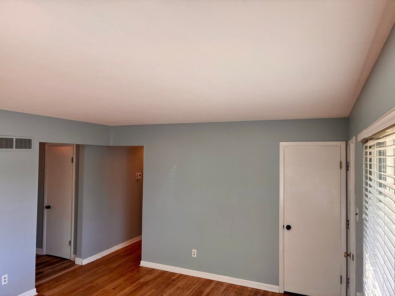 77 Ruth Dr - Photo 3 of 17