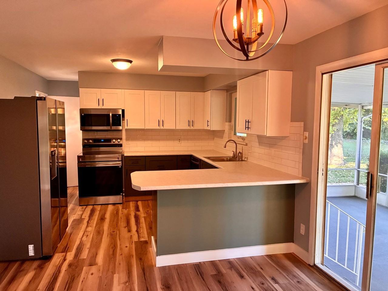 77 Ruth Dr - Photo 4 of 17
