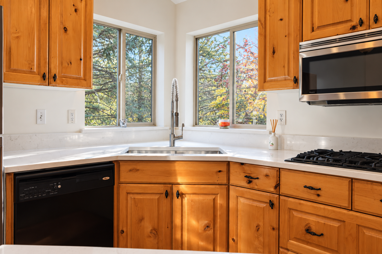 7494 Brook Hollow Loop Rd - Photo 4 of 18