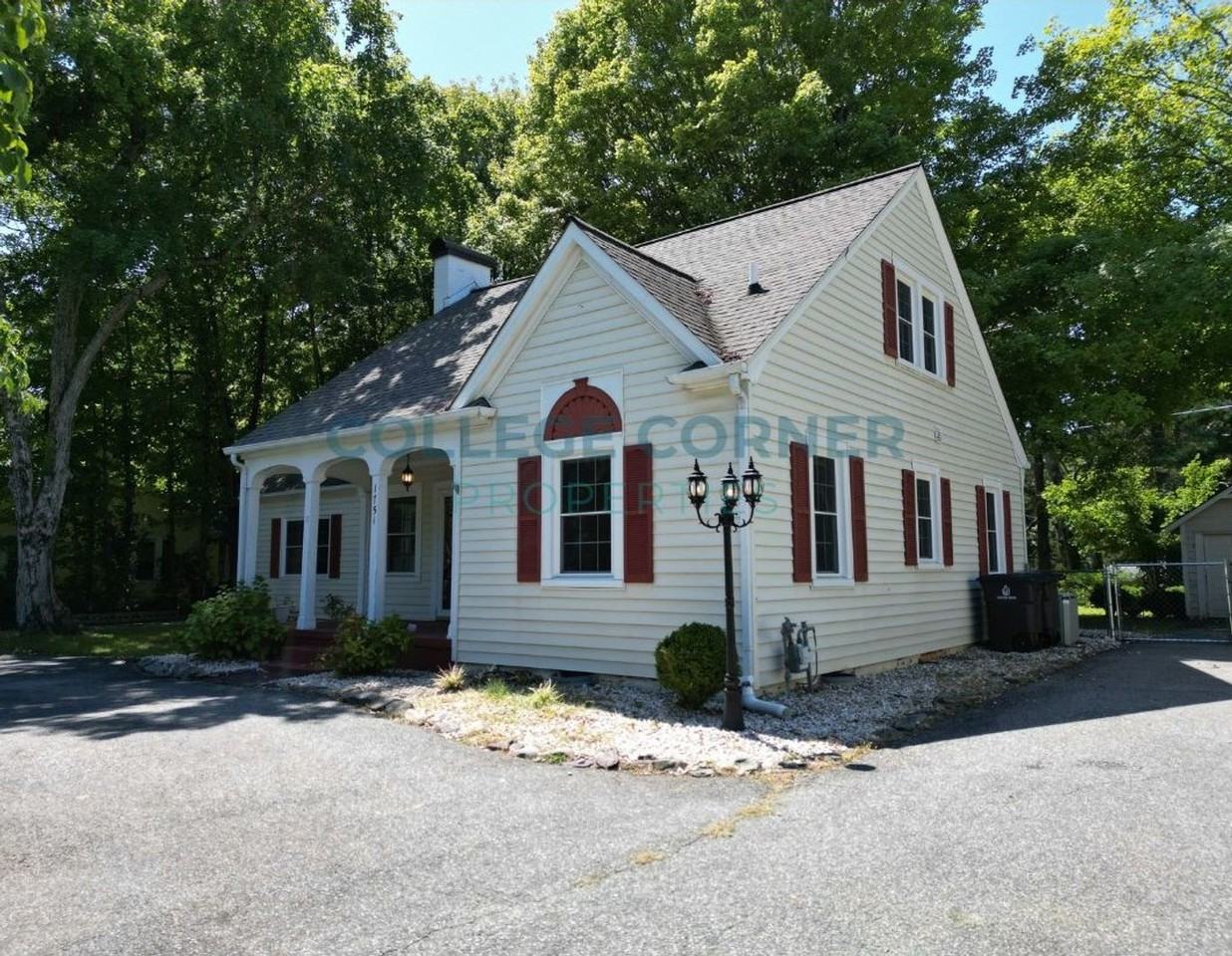 1751 Polo Rd - Photo 5 of 25