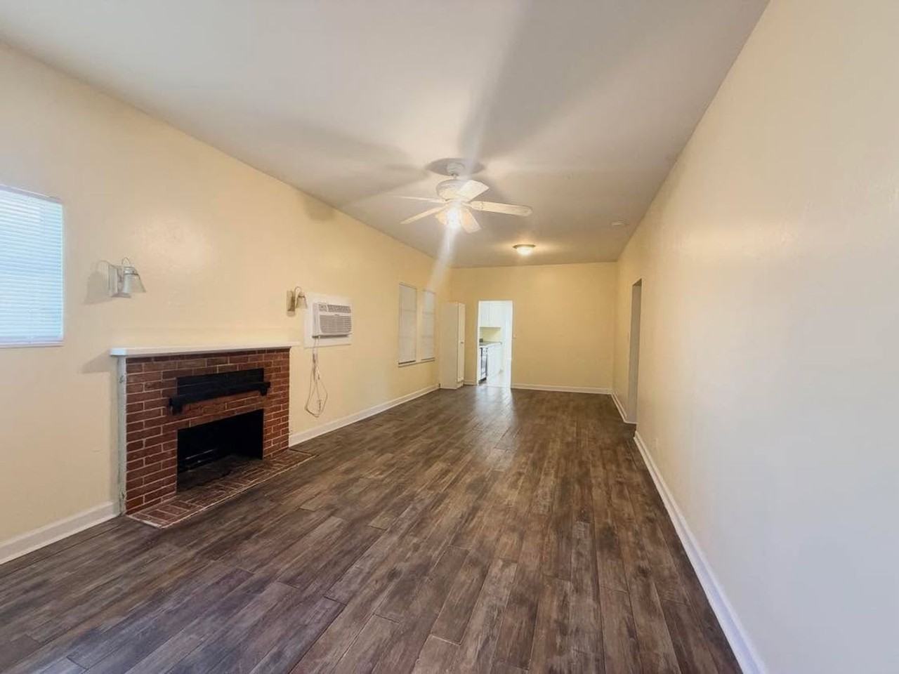 631 Oleander Ave - Photo 5 of 22