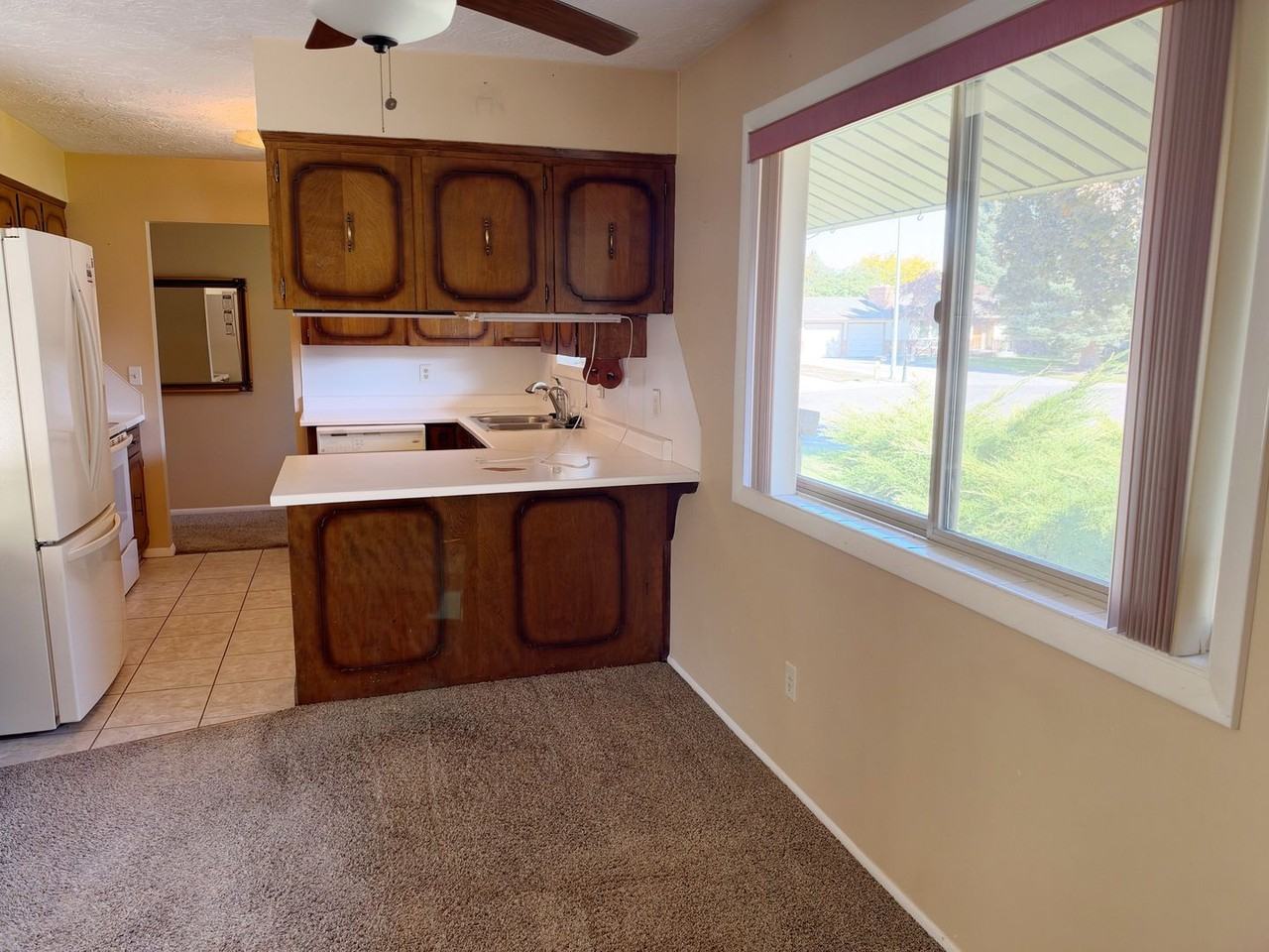 687 Leona Cir - Photo 5 of 20