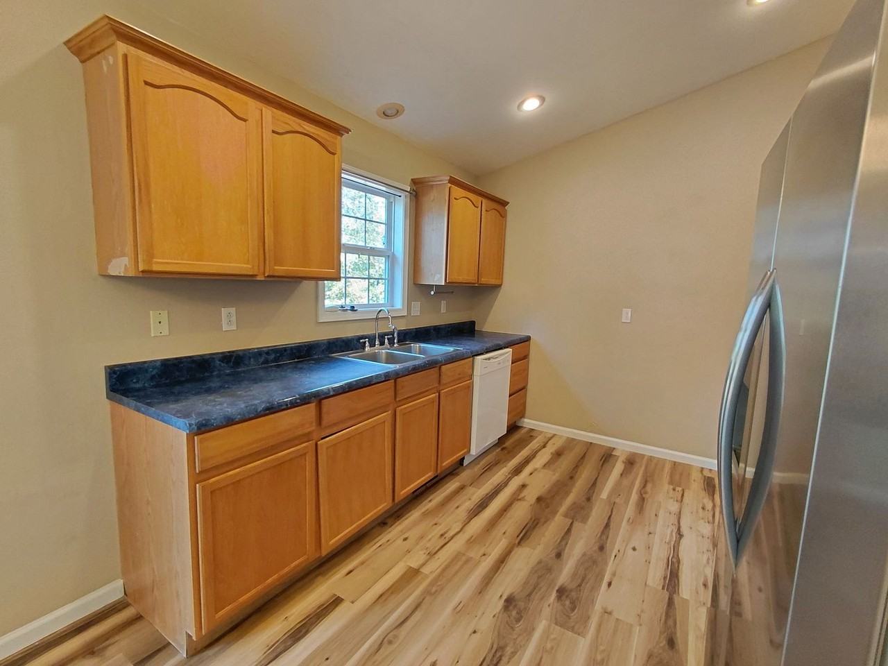 20901 Lacombe Rd - Photo 6 of 15