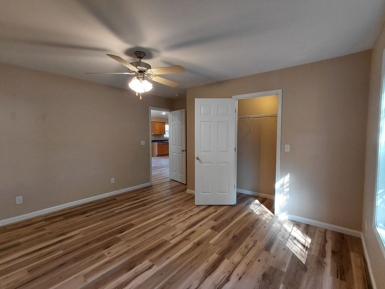 20901 Lacombe Rd - Photo 7 of 15