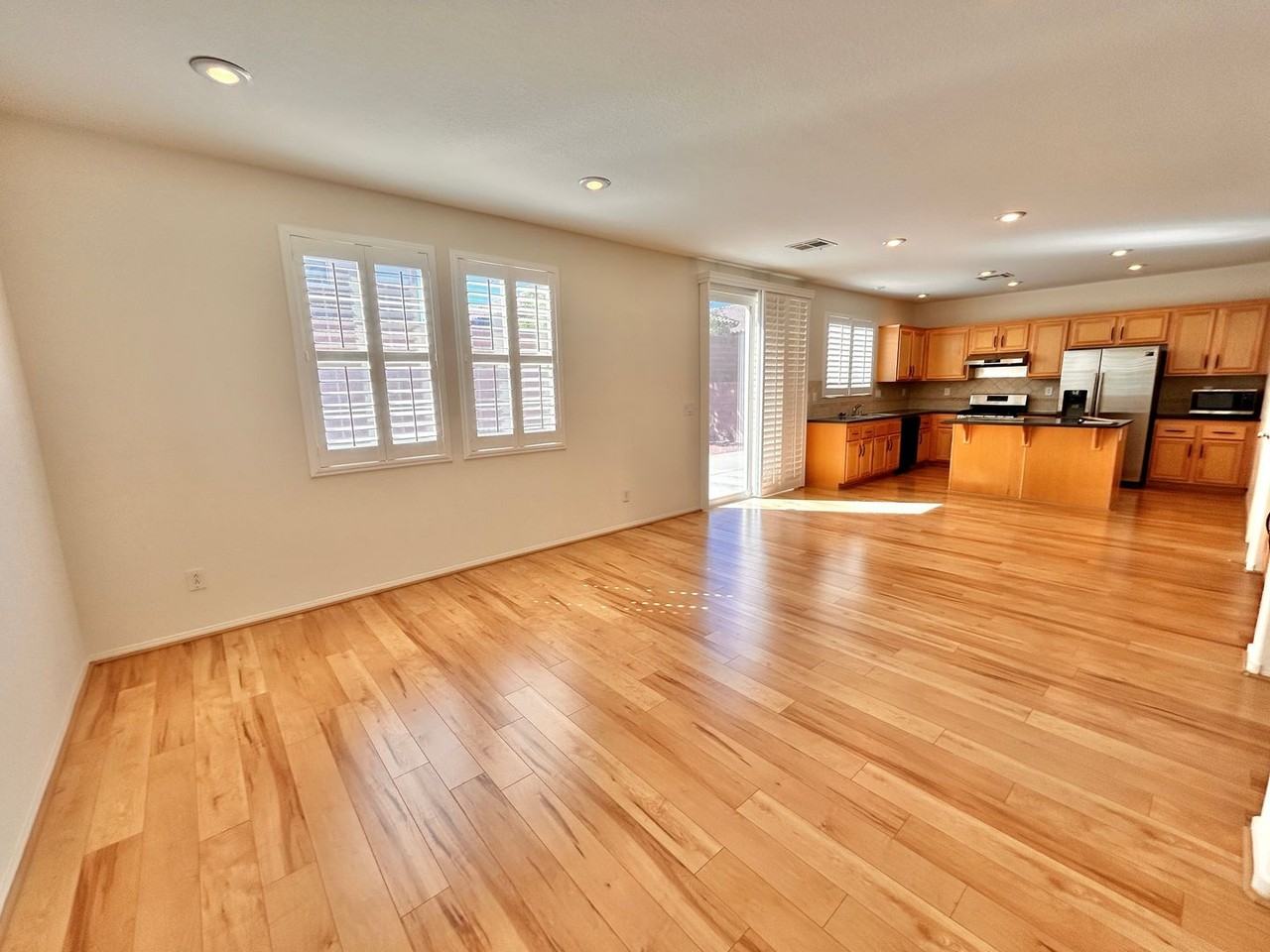 7287 Apache Mission Ct - Photo 2 of 37