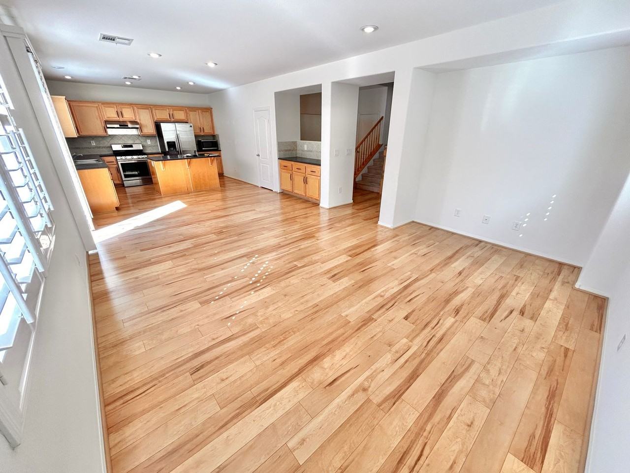 7287 Apache Mission Ct - Photo 4 of 37
