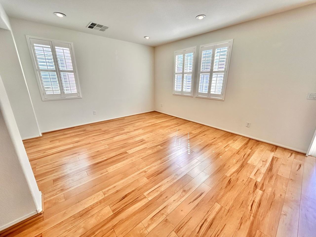 7287 Apache Mission Ct - Photo 5 of 37