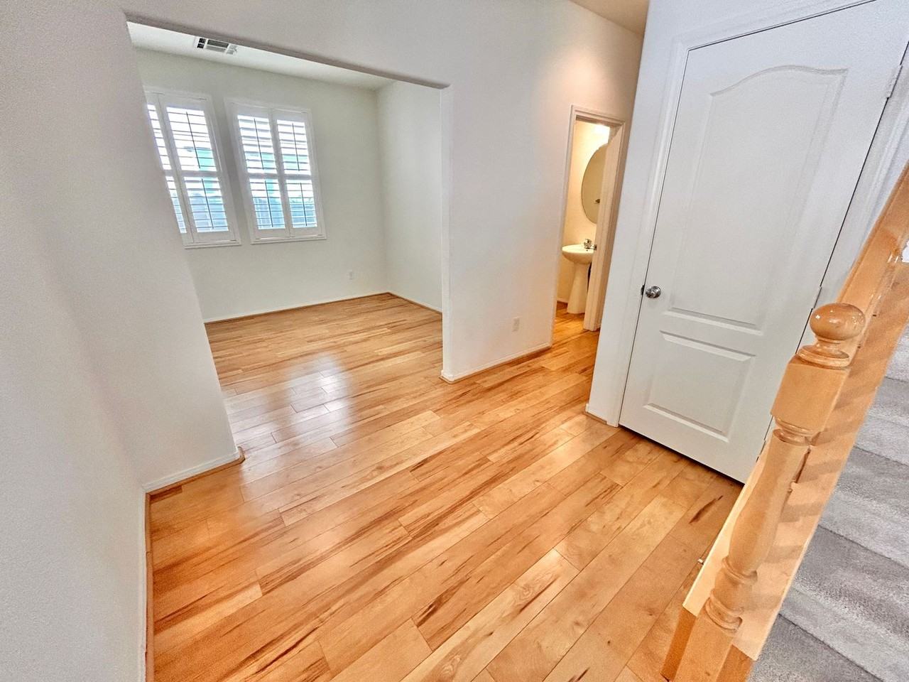 7287 Apache Mission Ct - Photo 7 of 37