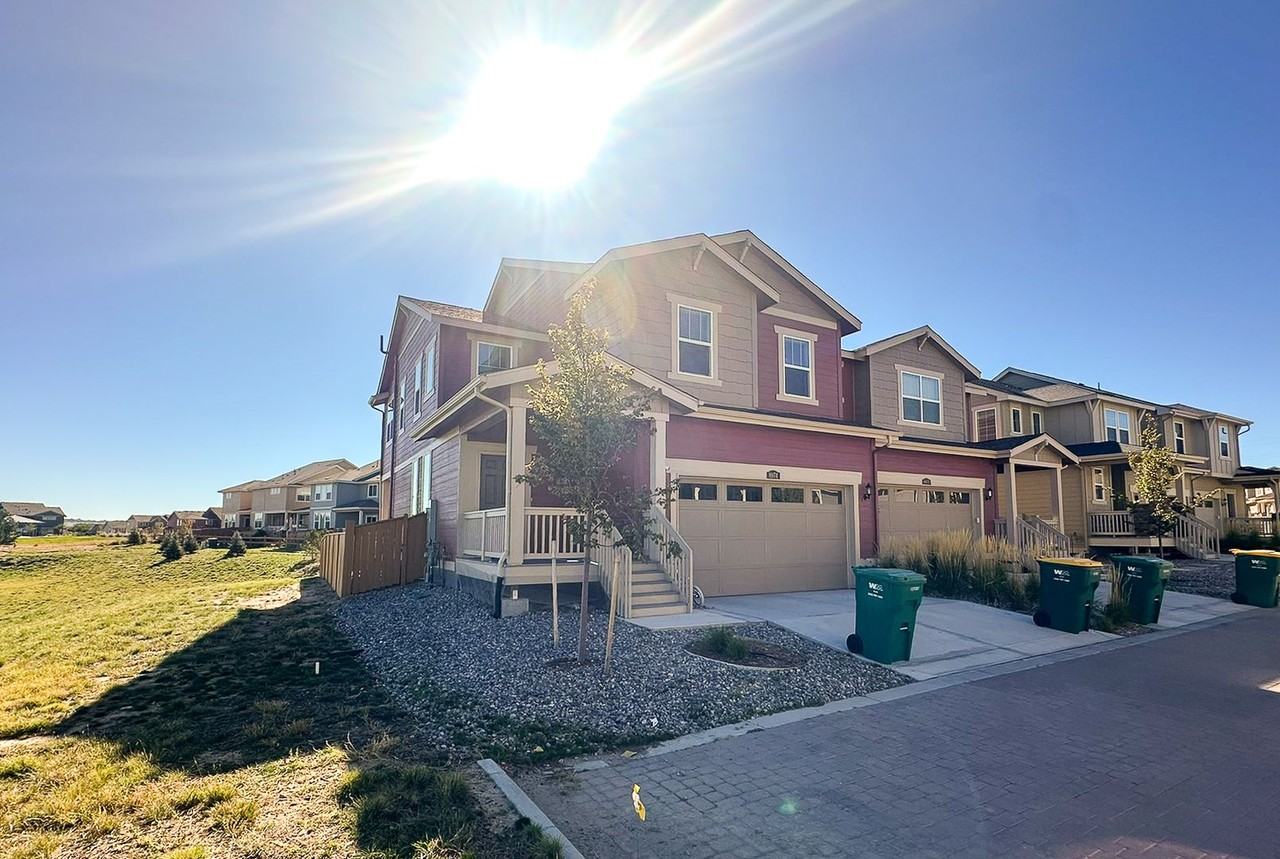 8974 Salmonberry Ct - Photo 2 of 45