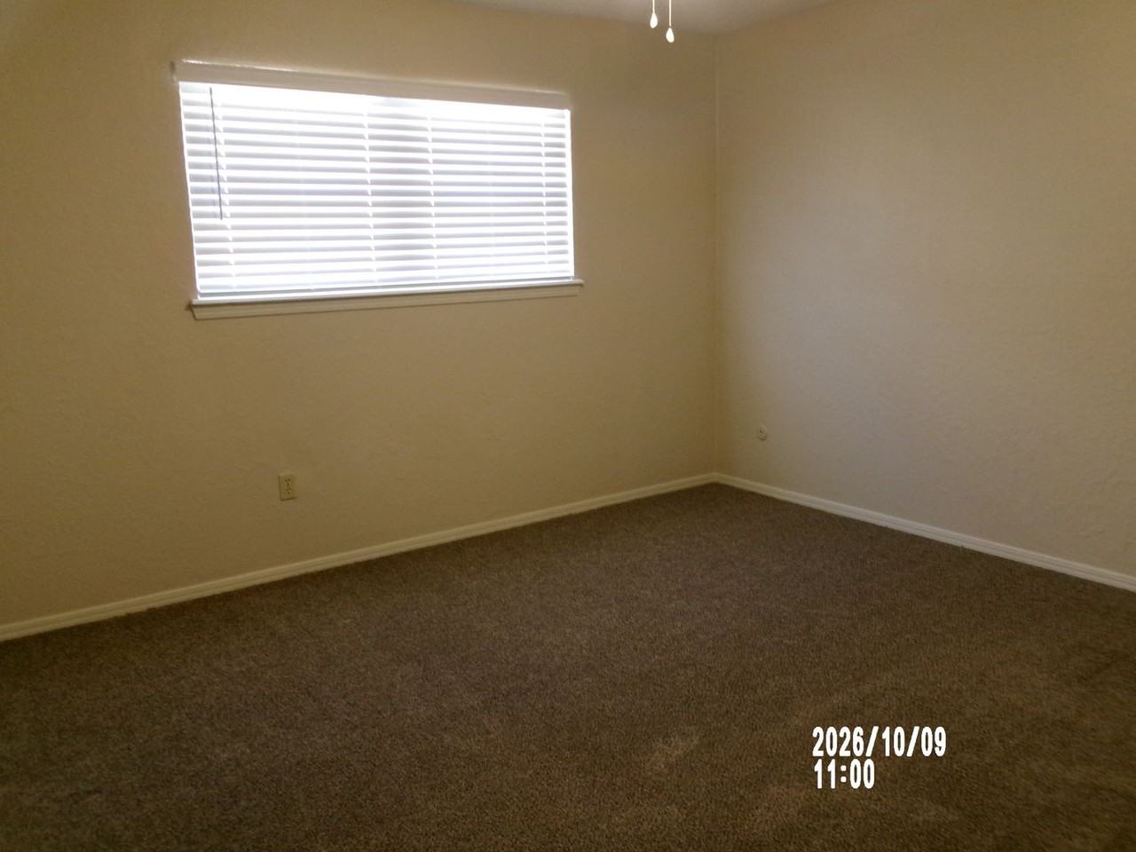 1420 Nw Hunter Rd - Photo 6 of 14