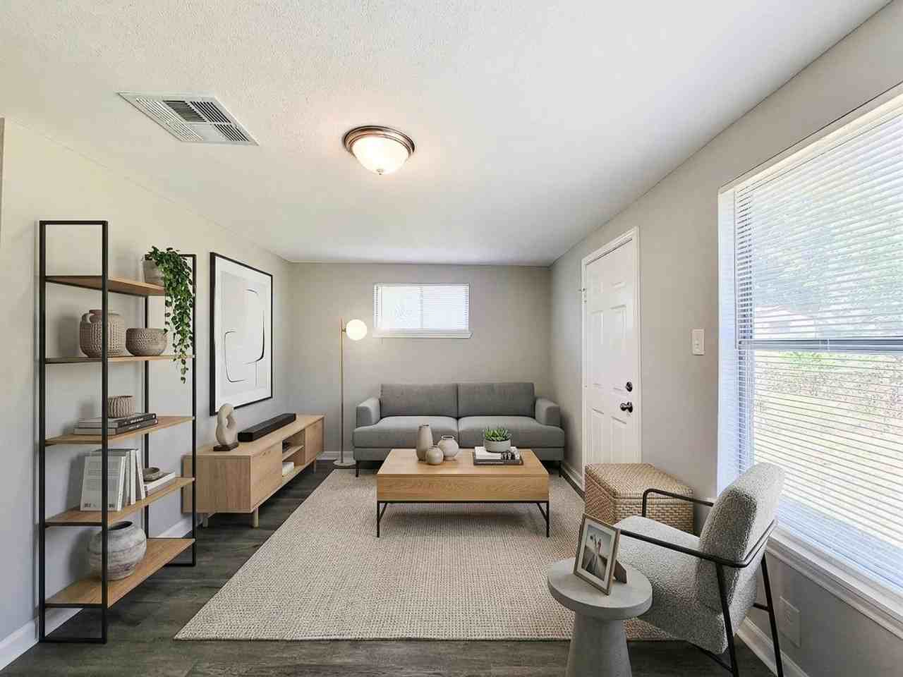 3923 Zephyr St - Photo 5 of 38