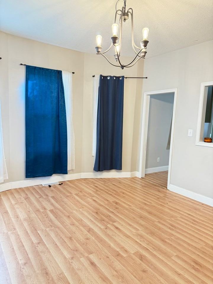 2614 Renick St - Photo 2 of 8