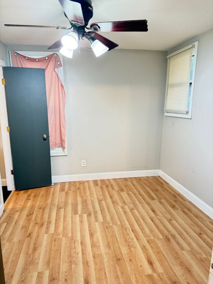 2614 Renick St - Photo 4 of 8