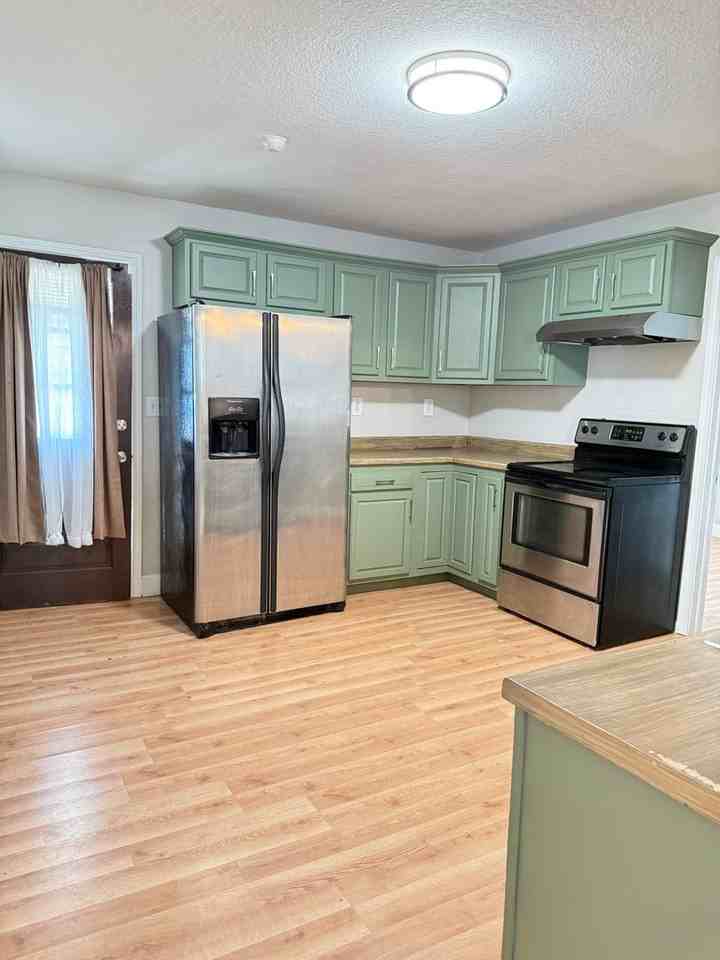 2614 Renick St - Photo 5 of 8
