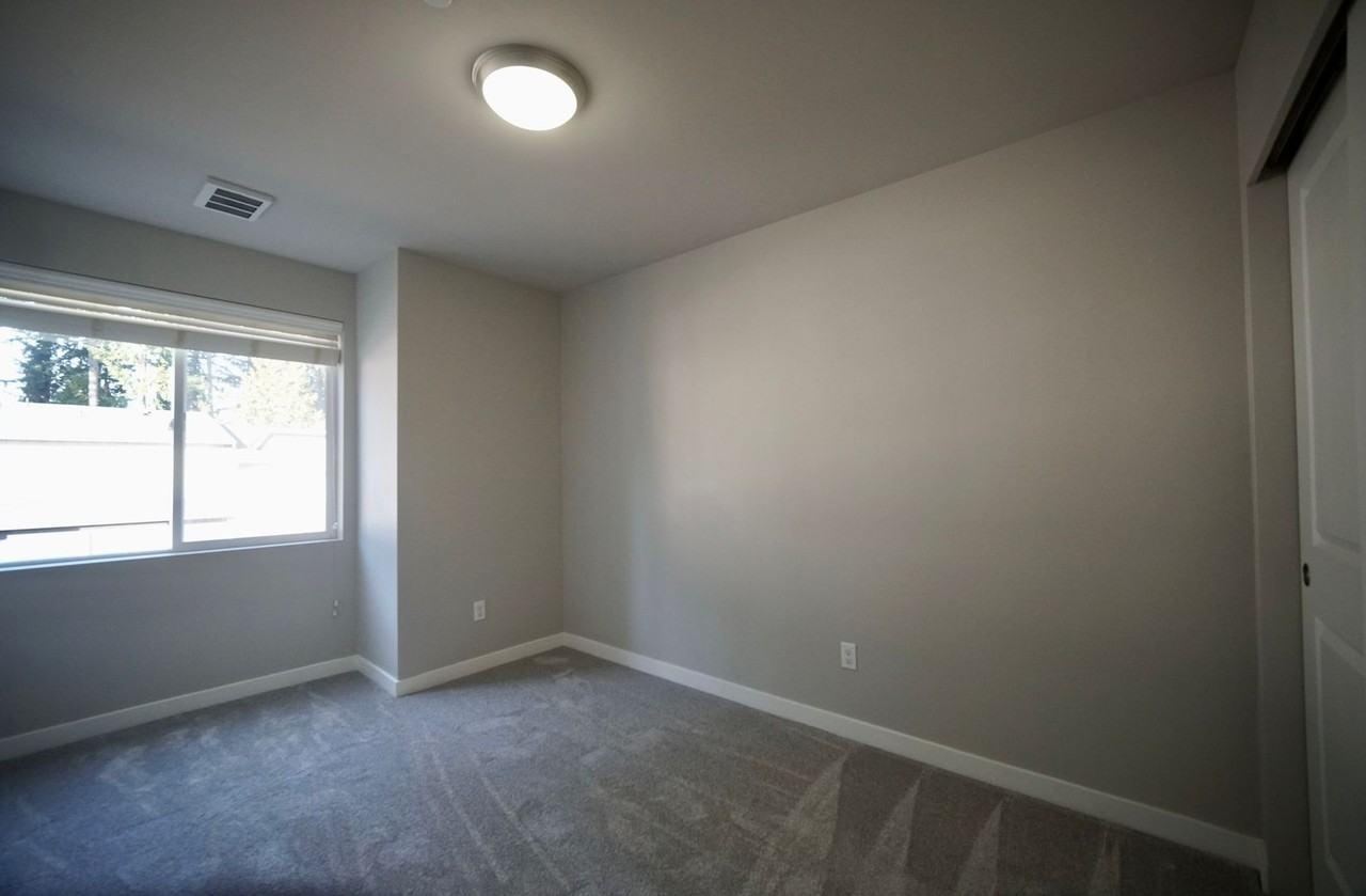 1920 78th Pl Se - Photo 6 of 19