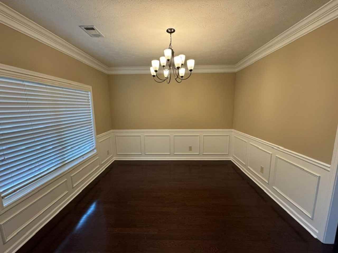105 Yellow Jacket Ct - Photo 3 of 20