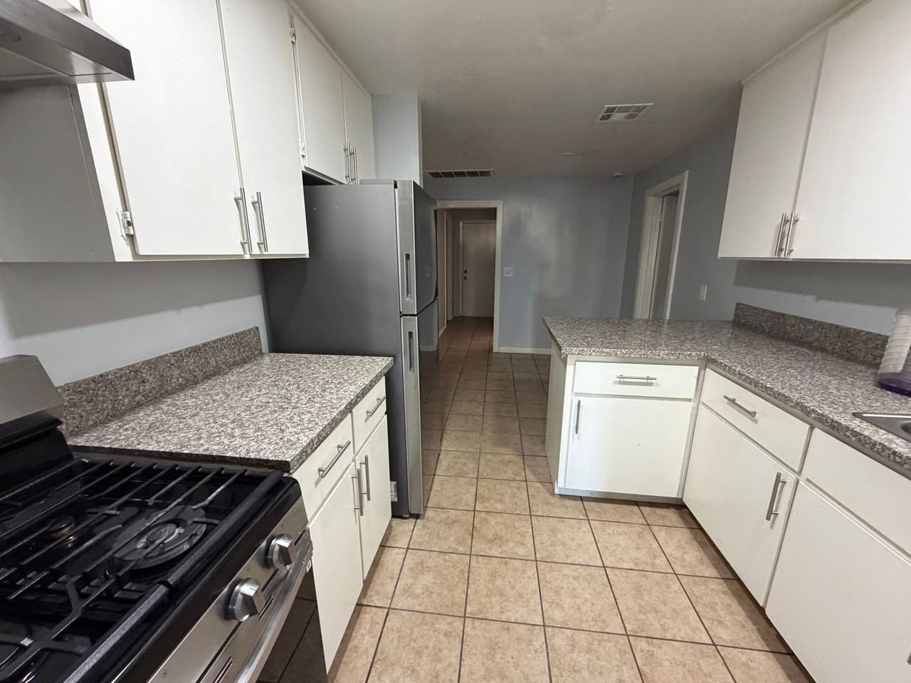 505 Maple St - Photo 3 of 9