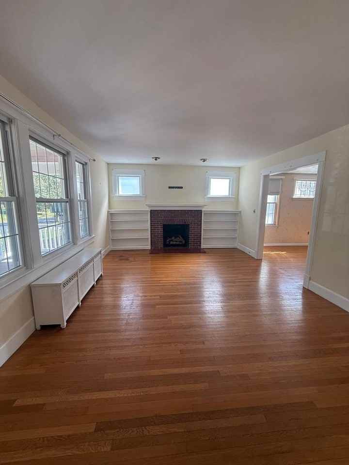 1420 College Ave - Photo 2 of 21