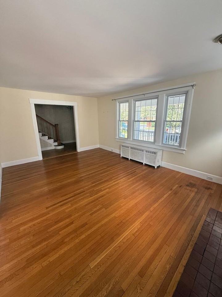 1420 College Ave - Photo 3 of 21